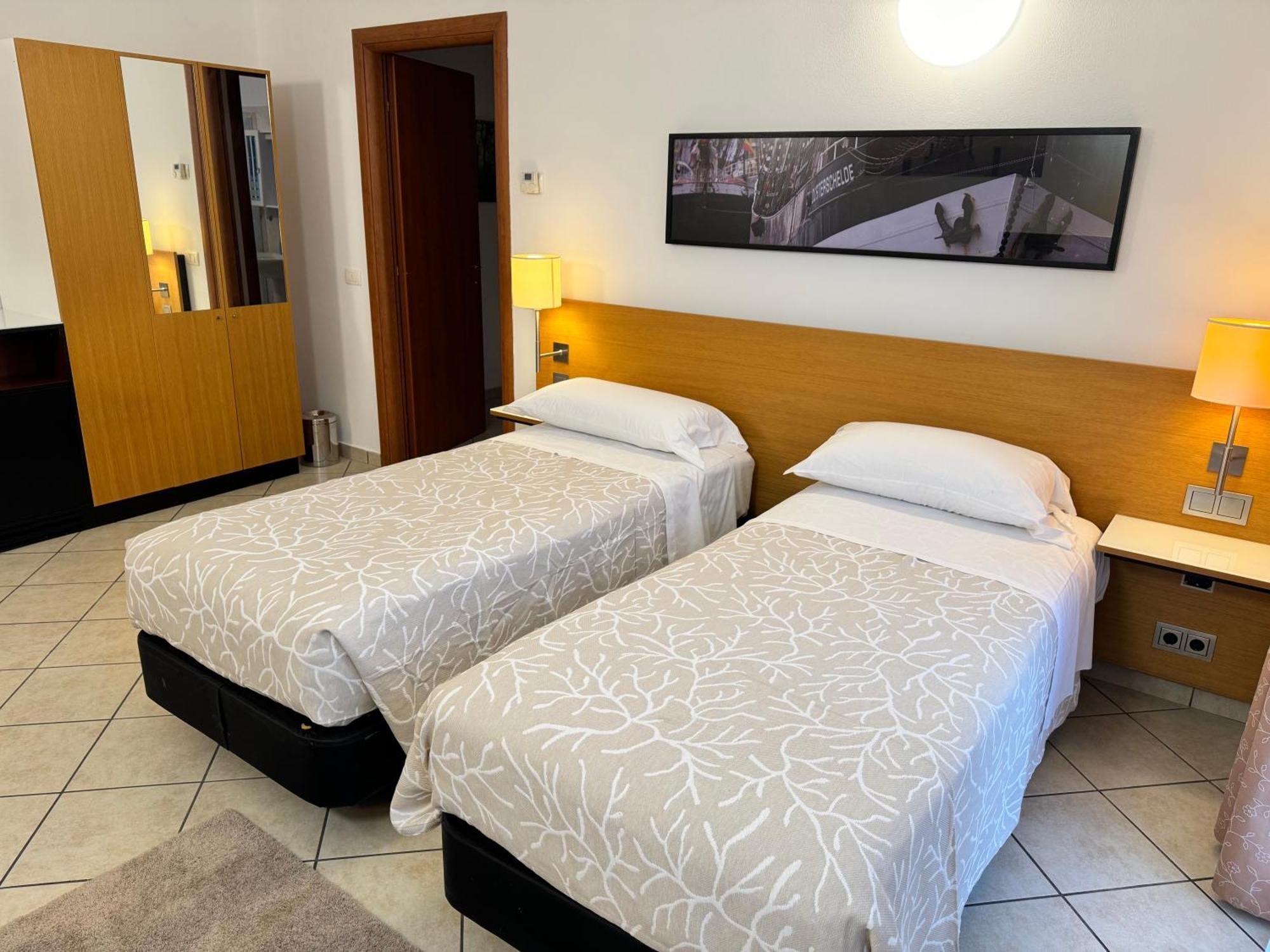 Residence Malpensa Somma Lombardo Eksteriør billede